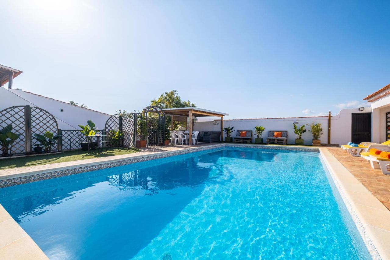 Villa Estrelicia - Pool - Free Wi-Fi - New In Booking 楼尔 外观 照片