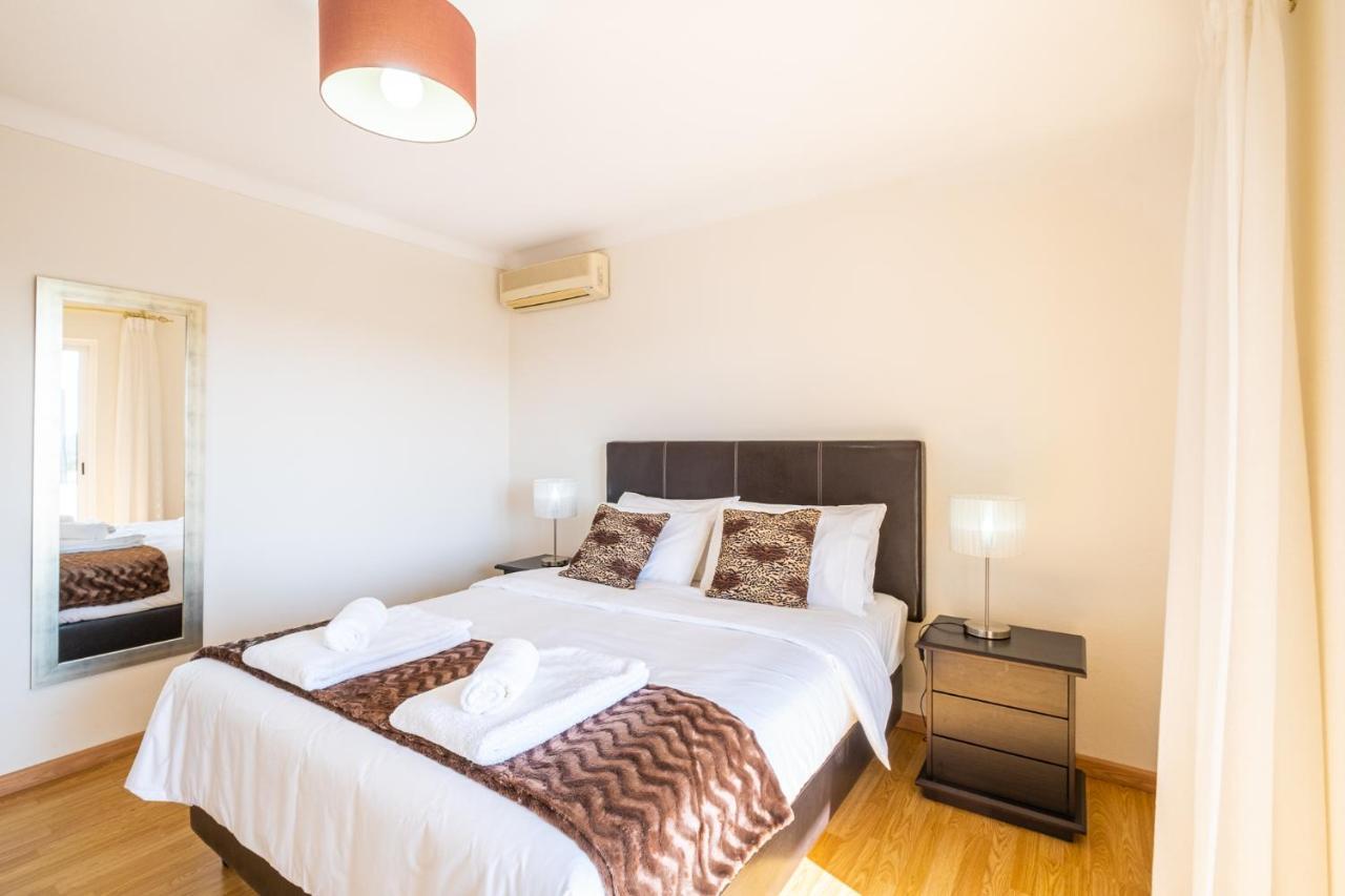 Villa Estrelicia - Pool - Free Wi-Fi - New In Booking 楼尔 外观 照片